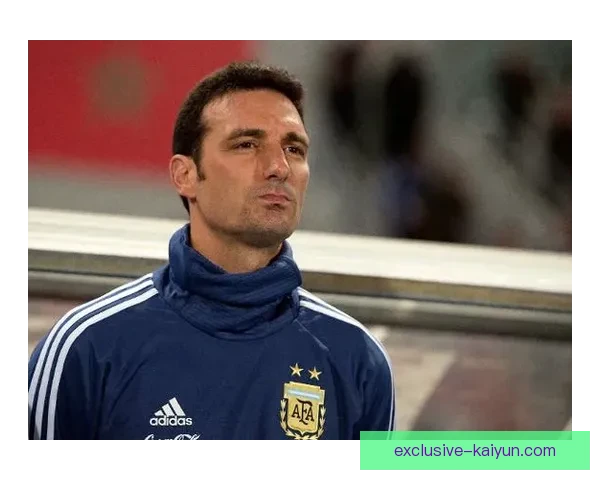 斯卡洛尼防守效率飙升,阿根廷队在争夺世界杯冠军中表现值得关注 斯卡洛尼防守效率飙升,阿根廷队在争夺世界杯冠军中表现值得关注