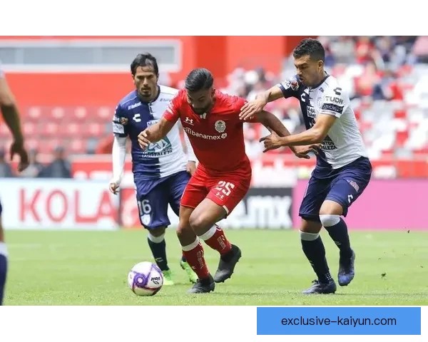 奥彭达在比赛中一对一突破表现稳健，助力球队进攻提升