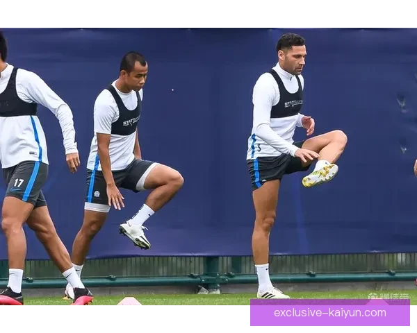 苏格兰主帅克拉克近期状态回暖，备受期待引领球队备战欧预赛